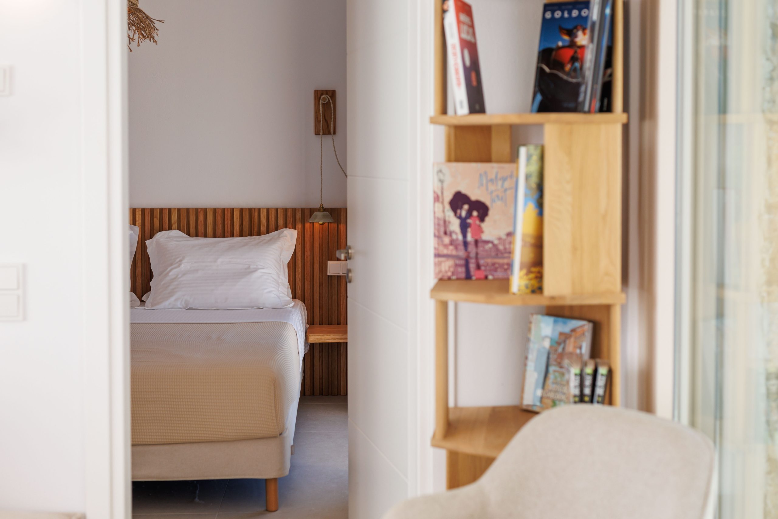 chambre véga prise du salon