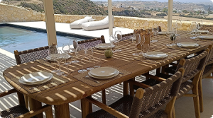 table extérieure dressée